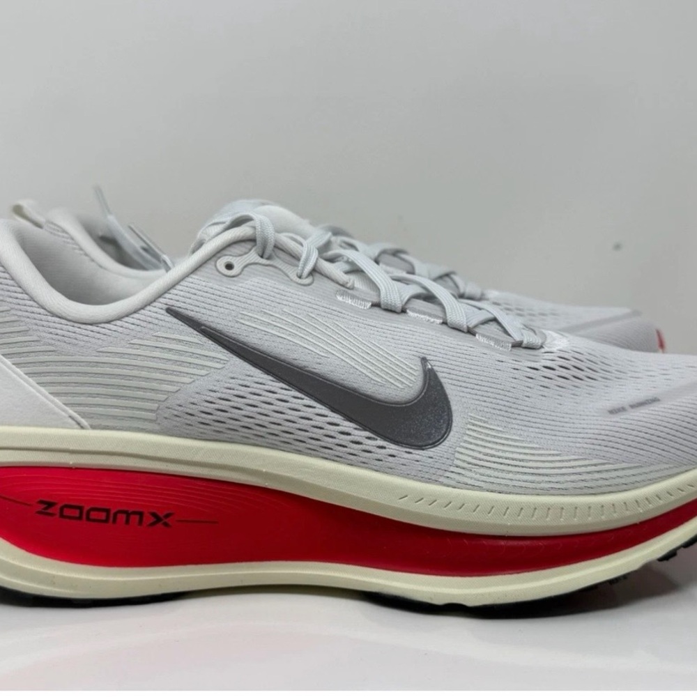 Nike Men’s Vomero 18 — BNIB Running Shoes - White/Grey with Red Accent